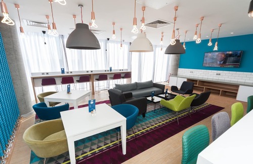 Dyce Hotel | Holiday Inn Express Aberdeen Airport by IHG