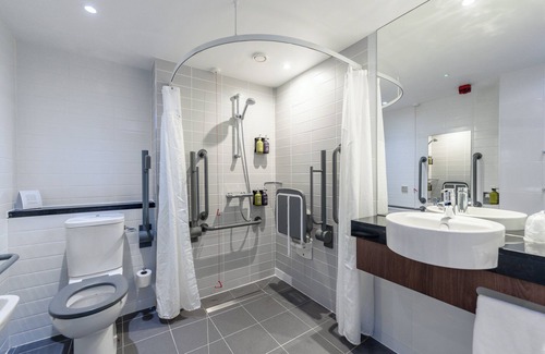 Dyce Hotel | Holiday Inn Express Aberdeen Airport by IHG