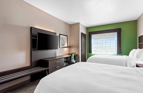 Ada Hotel | Holiday Inn Express Ada by IHG