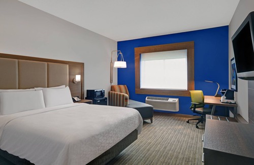 Adrian Hotel | Holiday Inn Express Adrian by IHG