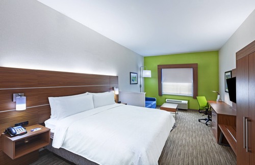 Longview Hotel | Holiday Inn Express and Suites Longview South I20 by IHG
