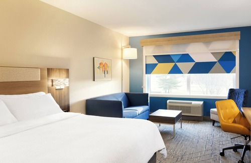 Mount Pleasant Hotel | Holiday Inn Express and Suites Muncie Northwest by IHG