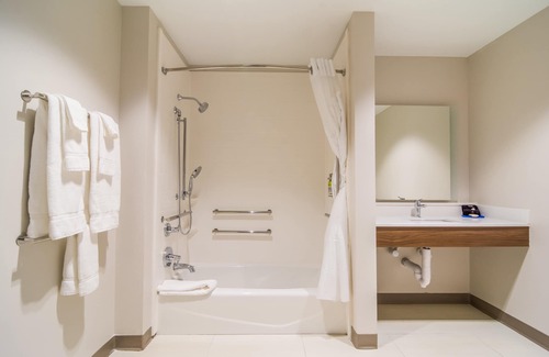 Asheboro Hotel | Holiday Inn Express and Suites Asheboro by IHG