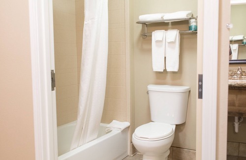 Williston Hotel | Holiday Inn Express and Suites Williston by IHG