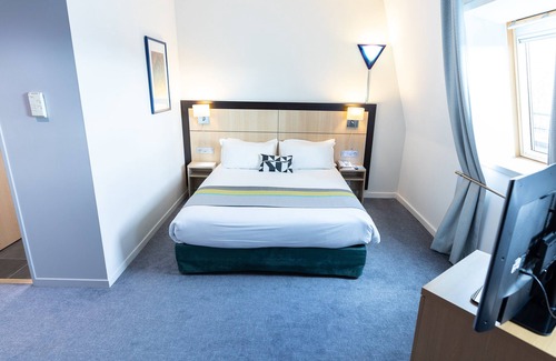Arras Hotel | Holiday Inn Express Arras by IHG