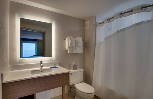 Pleasantville Hotel | Holiday Inn Express Atlantic City W Pleasantville by IHG