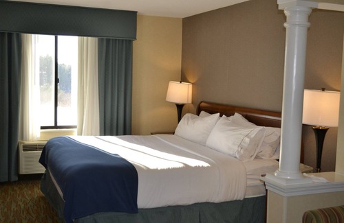 Biddeford Hotel | Holiday Inn Express Biddeford by IHG