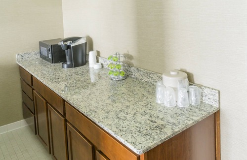 Big Rapids Hotel | Holiday Inn Express Big Rapids by IHG