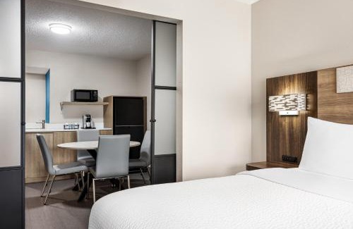 Irondale Hotel | Holiday Inn Express Birmingham Irondale East by IHG