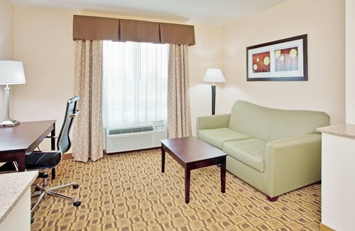 Boonville Hotel | Holiday Inn Express Boonville by IHG