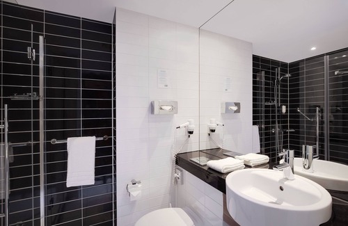 Neuenland Hotel | Holiday Inn Express Bremen Airport by IHG