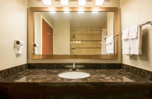 Casper Hotel | Holiday Inn Express Casper-Interstate 25 by IHG