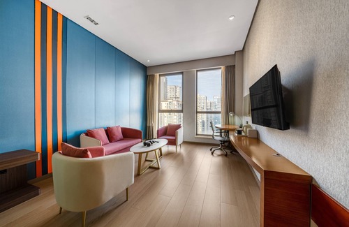 Yuzhong Qu Hotel | Holiday Inn Express Chongqing Guanyinqiao by IHG