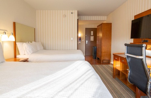 Northeast Columbus Hotel | Holiday Inn Express Columbus Airport - Easton by IHG
