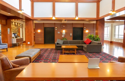 Northeast Columbus Hotel | Holiday Inn Express Columbus Airport - Easton by IHG
