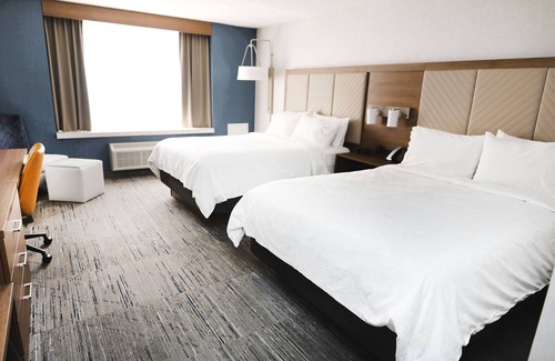 Birmingham Hotel | Holiday Inn Express Detroit-Birmingham by IHG