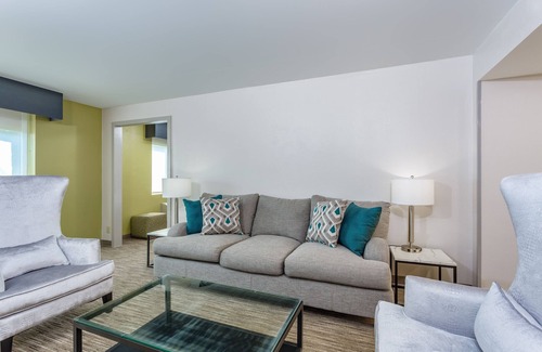 Exton Hotel | Holiday Inn Express Exton by IHG
