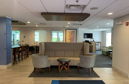 Parkdale Hotel | Holiday Inn Express Fairfield by IHG