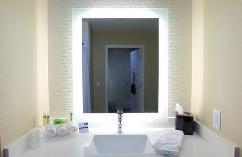 Fargo Hotel | Holiday Inn Express Fargo SW - I-94 Medical Center by IHG