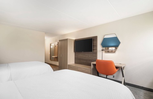 Greencastle Hotel | Holiday Inn Express Greencastle by IHG