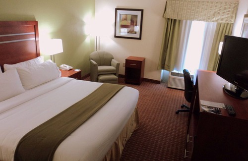 Mechanicsburg Hotel | Holiday Inn Express Harrisburg SW - Mechanicsburg by IHG