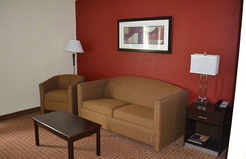 Mechanicsburg Hotel | Holiday Inn Express Harrisburg SW - Mechanicsburg by IHG
