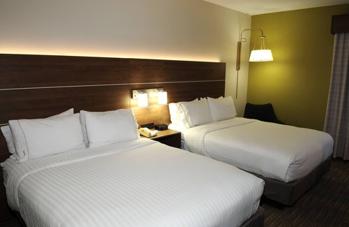 Henderson Hotel | Holiday Inn Express Henderson N Evansville South by IHG