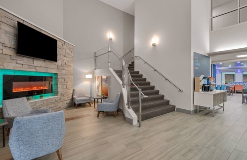 Hummelstown Hotel | Holiday Inn Express Hershey - Harrisburg Area by IHG