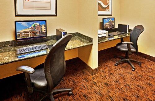 Bartlesville Hotel | Holiday Inn Express Hotel & Suites Bartlesville by IHG