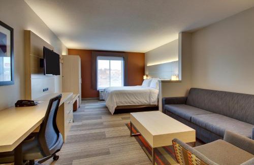 Cedar Rapids - Iowa City Hotel | Holiday Inn Express Hotel & Suites Cedar Rapids I-380 at 33rd Avenue by IHG