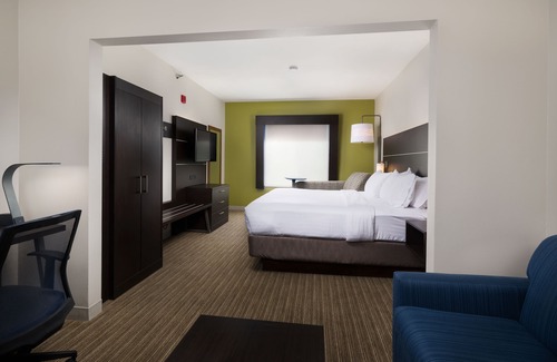 Independence Hotel | Holiday Inn Express Hotel & Suites Independence-Kansas City by IHG