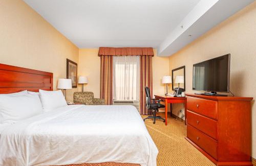 Bowmanville Hotel | Holiday Inn Express Hotel & Suites Clarington - Bowmanville by IHG