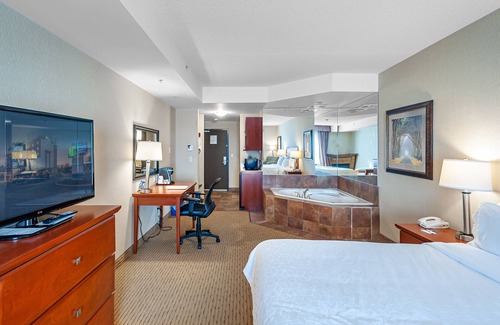 Bowmanville Hotel | Holiday Inn Express Hotel & Suites CLARINGTON - BOWMANVILLE by IHG
