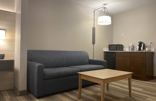 Logansport Hotel | Holiday Inn Express Hotel & Suites Logansport by IHG