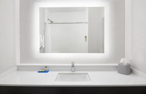 Port Richey Hotel | Holiday Inn Express Hotel & Suites Port Richey by IHG