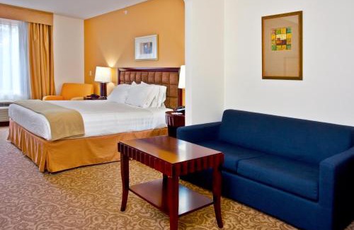 Brooksville Hotel | Holiday Inn Express Hotel & Suites Brooksville-I-75 by IHG