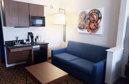 San Angelo Hotel | Holiday Inn Express Hotel & Suites San Angelo by IHG
