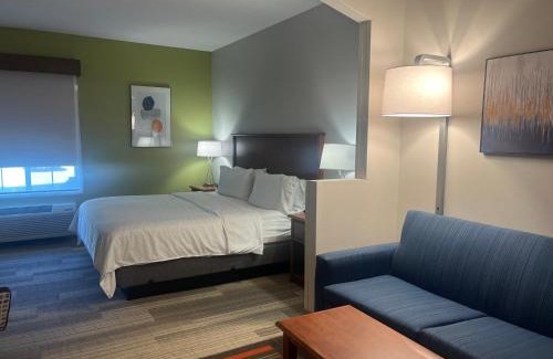 Sioux Falls Hotel | Holiday Inn Express Hotel & Suites Sioux Falls At Empire Mall by IHG