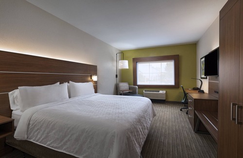 Cedar Park Hotel | Holiday Inn Express Hotel & Suites Cedar Park by IHG