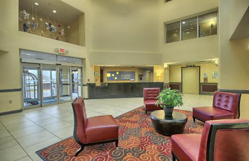 Grove City Hotel | Holiday Inn Express Hotel & Suites Grove City by IHG