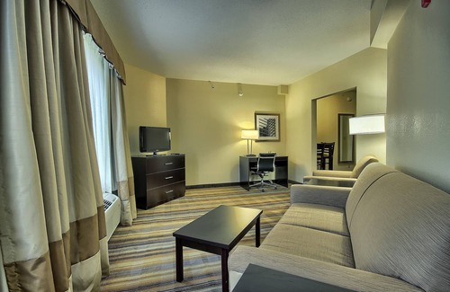 Grove City Hotel | Holiday Inn Express Hotel & Suites Columbus SW-Grove City by IHG