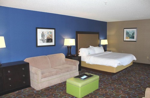 Manchester Hotel | Holiday Inn Express Hotel & Suites Manchester - Airport by IHG
