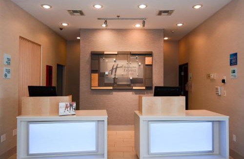 New Boston Hotel | Holiday Inn Express Hotel & Suites New Boston by IHG