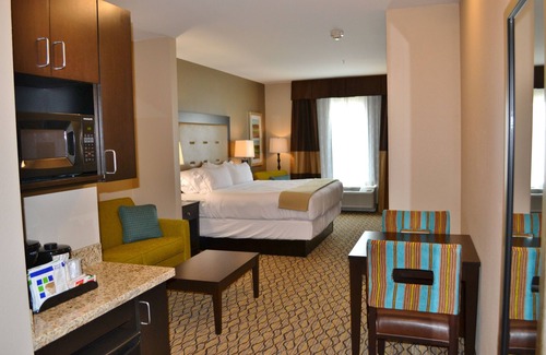 St. Joseph Hotel | Holiday Inn Express Hotel & Suites St. Joseph by IHG