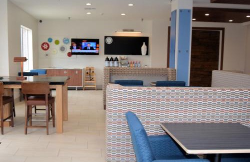 Abilene Hotel | Holiday Inn Express Hotel and Suites Abilene by IHG