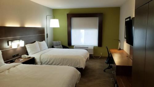Weslaco Hotel | Holiday Inn Express Hotel and Suites Weslaco by IHG
