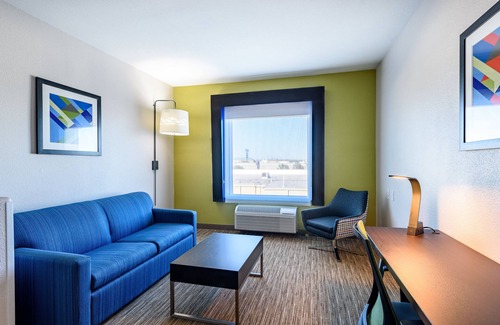 Bastrop Hotel | Holiday Inn Express Hotel & Suites Bastrop by IHG
