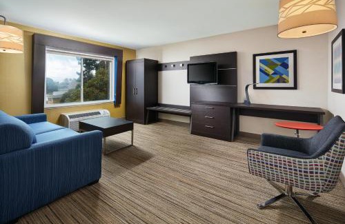 Belmont Hotel | Holiday Inn Express Hotel & Suites Belmont by IHG