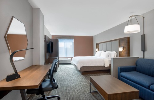 Clinton Hotel | Holiday Inn Express Hotel & Suites Clinton by IHG