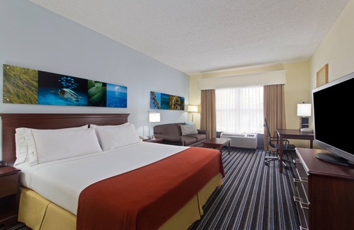 Downtown Dunedin Hotel | Holiday Inn Express Hotel & Suites Clearwater North-Dunedin by IHG
